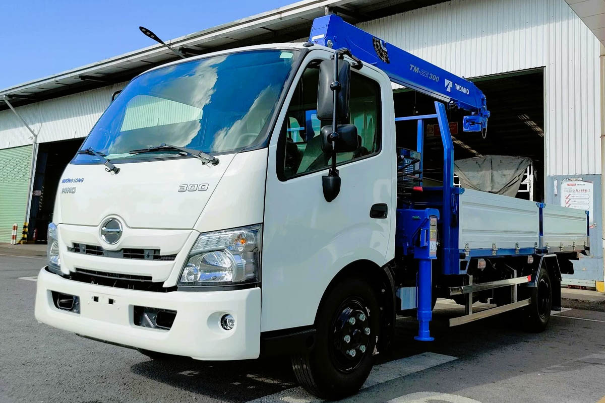 Xe cẩu tự hành 1.5 tấn (Hino & Tadano)