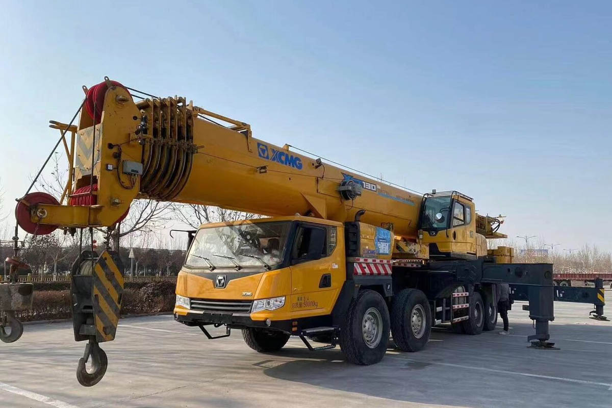 Xe cẩu 130 tấn XCMG