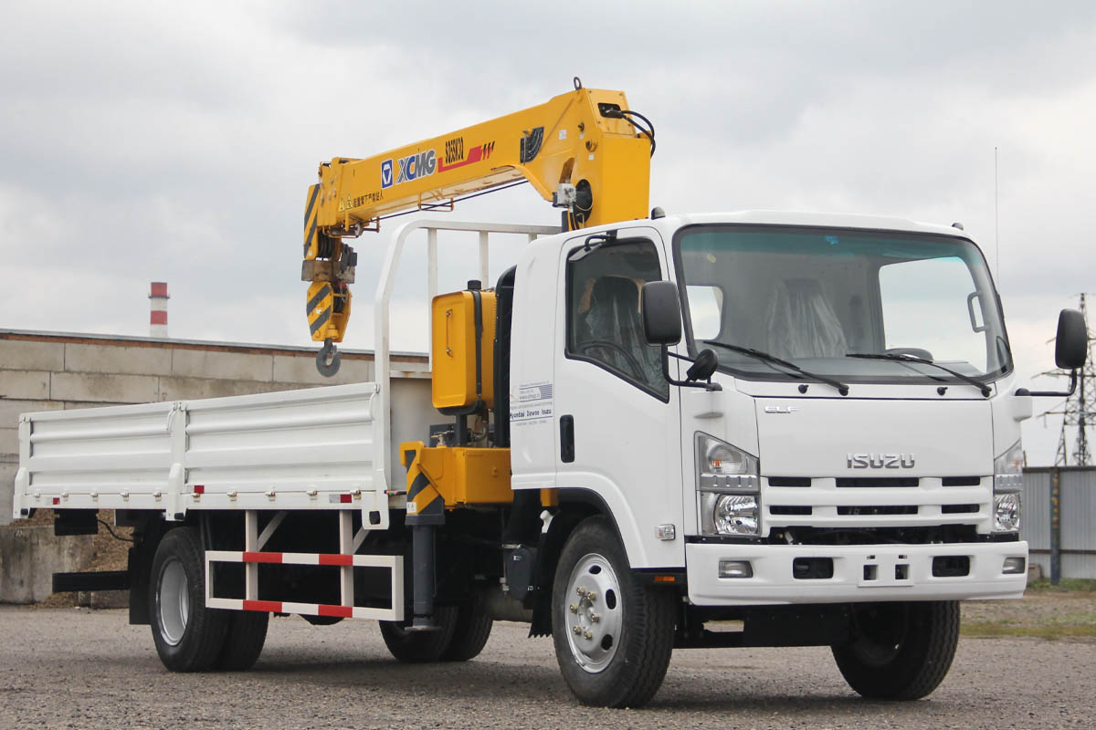 Xe cẩu tự hành 2.5 tấn (Isuzu & XCMG)