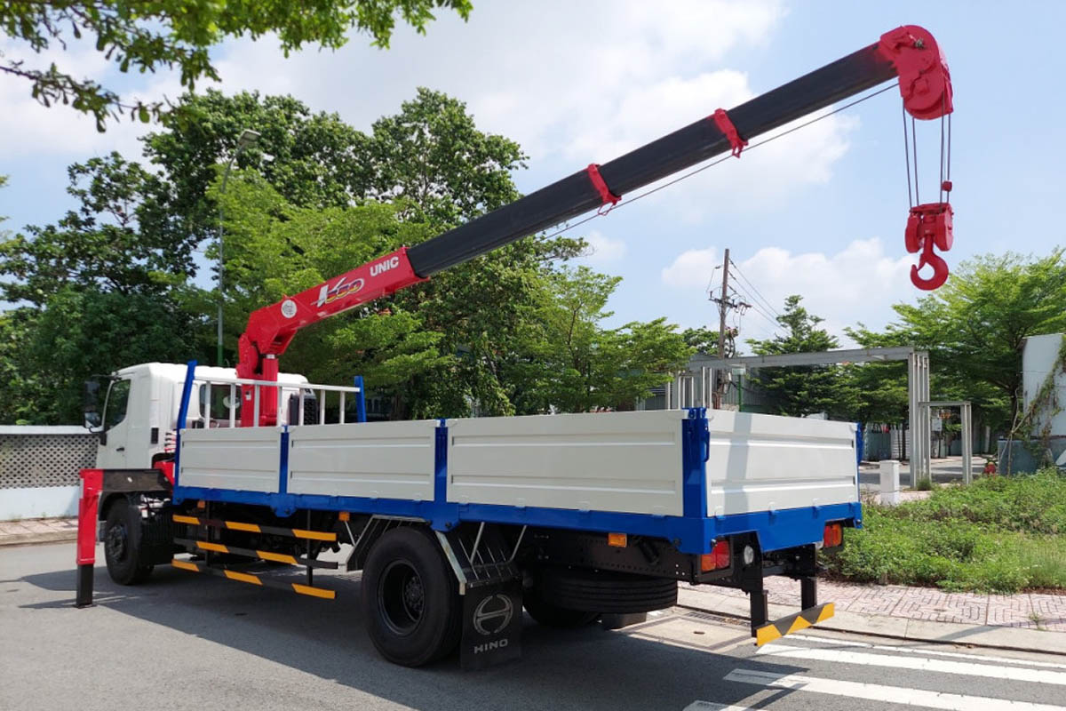 Xe cẩu tự hành 3.5 tấn (Hino & Unic)
