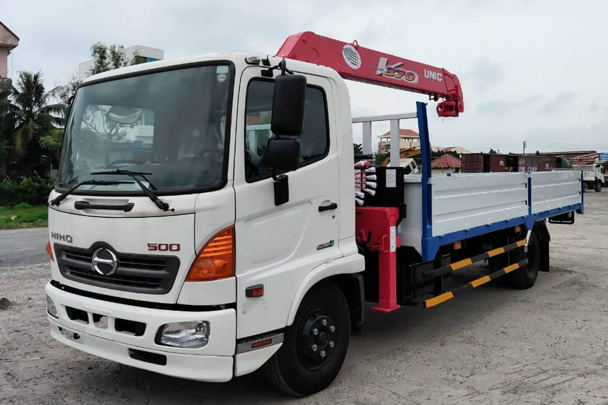 Xe cẩu tự hành 3 tấn (Hino & Unic)