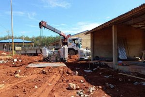 Xe cẩu vận chuyển di dời máy cơ khí